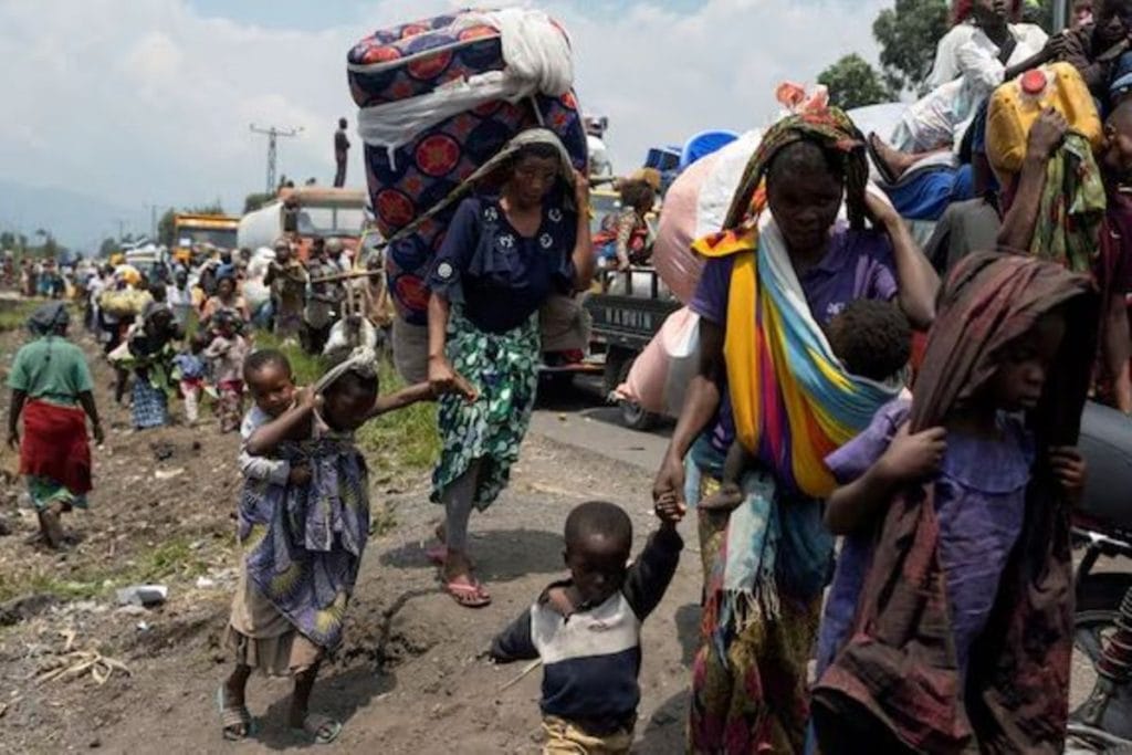 DR Congo people migrating