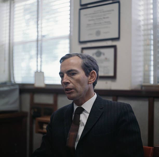 Christiaan Barnard: South Africa's Pioneer of Heart Transplantation and Medical Innovation 3 1000034212